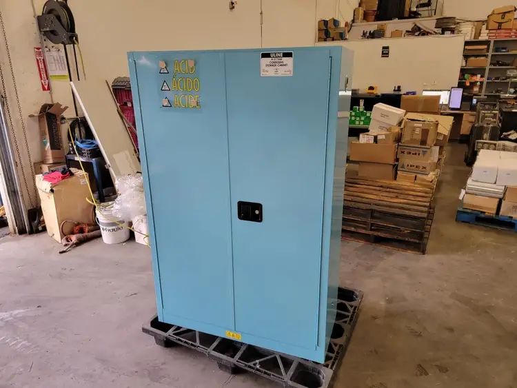 New | in-Stock ULINE H-3776M Cabinets British Columbia CA | Lenmark #279293