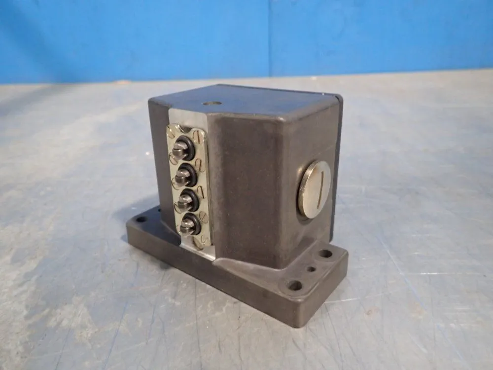 Used EUCHNER GSBF04R12502AM Relays & Switches Ohio US | HGR 24 #801857