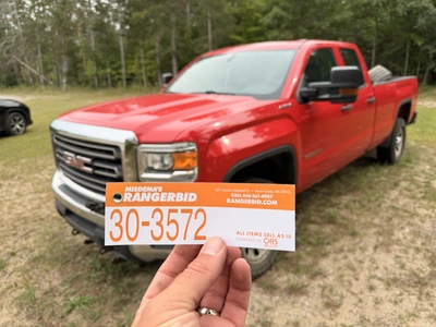 Used 2017 GMC 2500HD WITH A 6.0L V8 OHV 16V FFV ENGINE. Pickup Trucks Michigan US | Miedema Asset Management Group #1437091