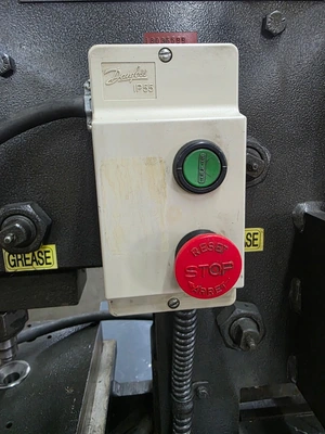 Used 1900 EDWARDS JAWS IV Ironworkers Illinois US | Revelation Machinery #1394753