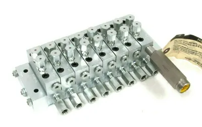 NEW GRACO MHH-241 F11B K11B 111201A 557741 PROXIMITY SWITCH WITH VALVES MHH241