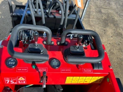 Skid Steer Loader (FT-323W)