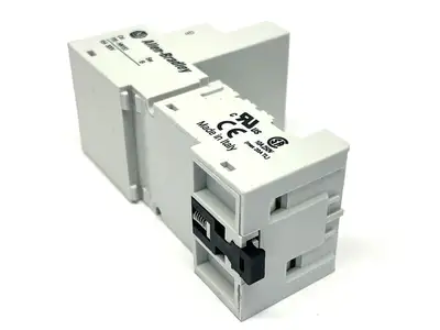 Used Allen-Bradley 700-HB32Z24,700-HN153 Relays & Switches Michigan US | Maverick Industrial Sales #1397346