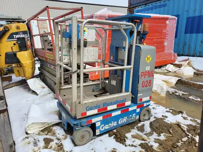 USED 2015 GENIE GR-15