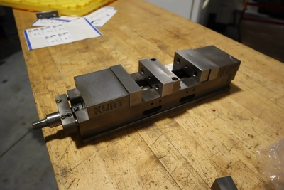 Used KURT WORKHOLDING SOLUTIONS DL400B Vises Minnesota US | Machinesused.com #1410662