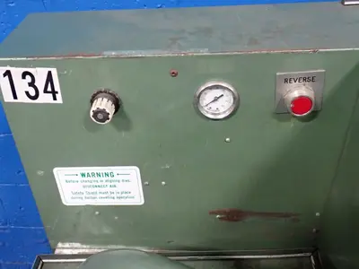 USED 1985 HANDY BUTTON MACHINE CO 300 MACHINE