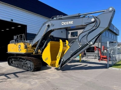 USED 2023 Deere 350P