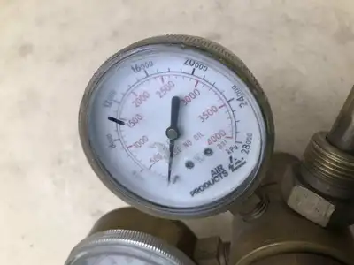 Air Products E12BN145ACGA Pressure Regulator Valve Brass Gas