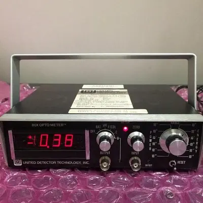 United Detector tech. 80x Optometer