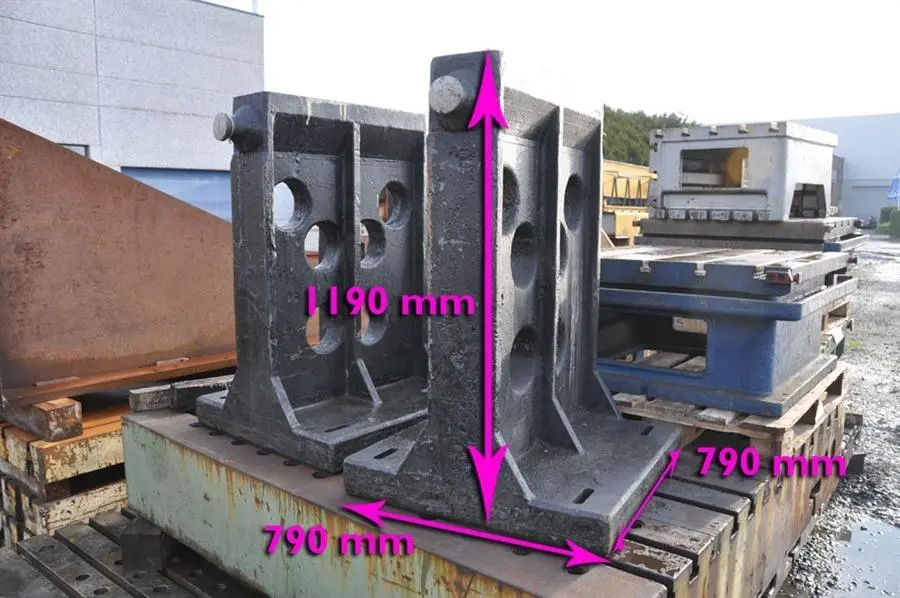 USED 2 SUPPORTS 790 X 790 X 1190 MM