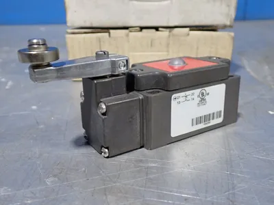 Used EUCHNER NZ1HS511L060M Relays & Switches Ohio US | HGR 24 #911340