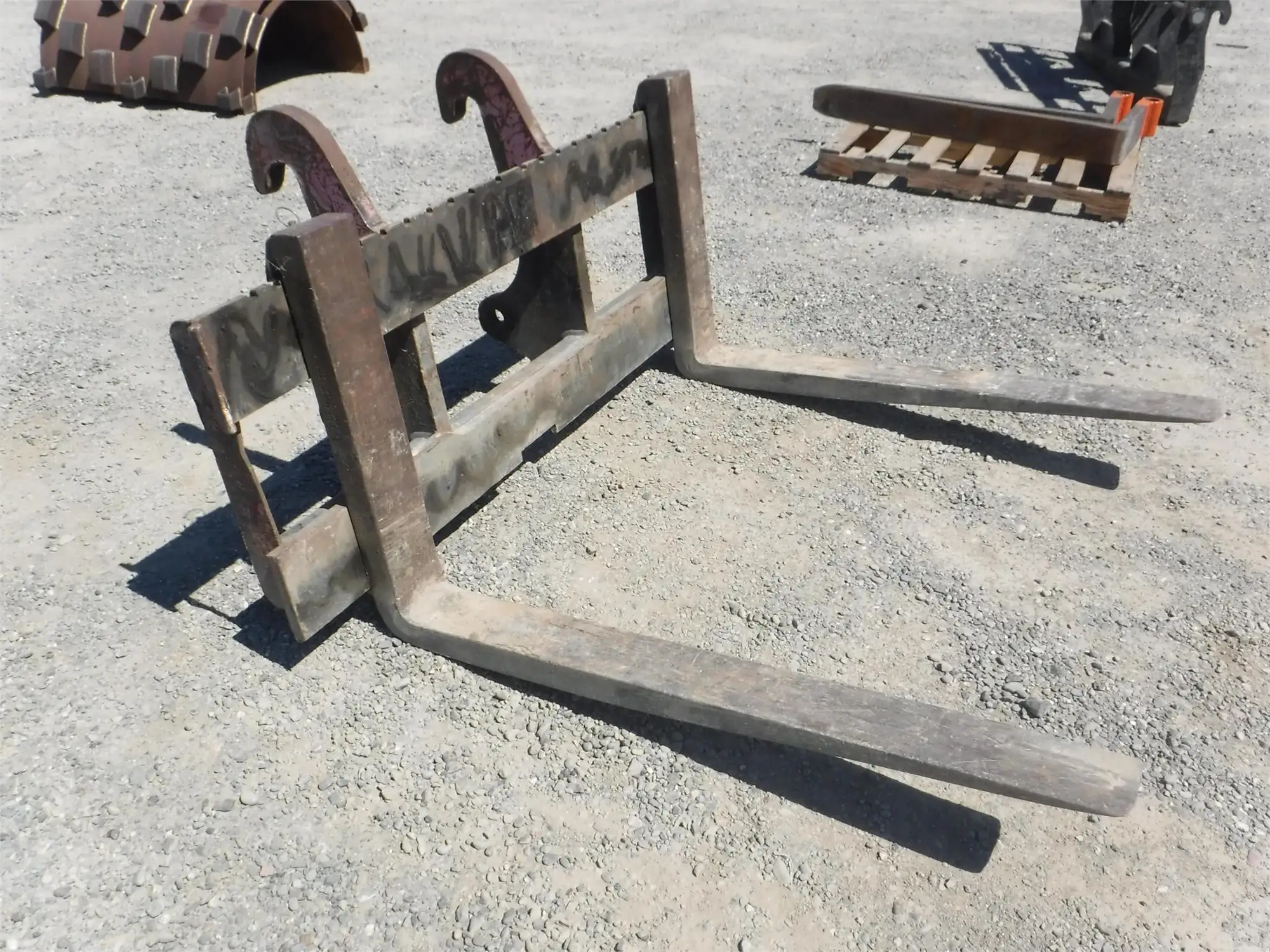Used CATERPILLAR IT Pallet Forks California US | Western Trencher & Equipment, Inc. #1497680