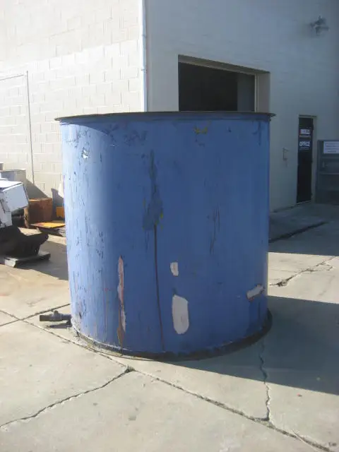 1,200 gallon Stainless steel Tank, open top.
