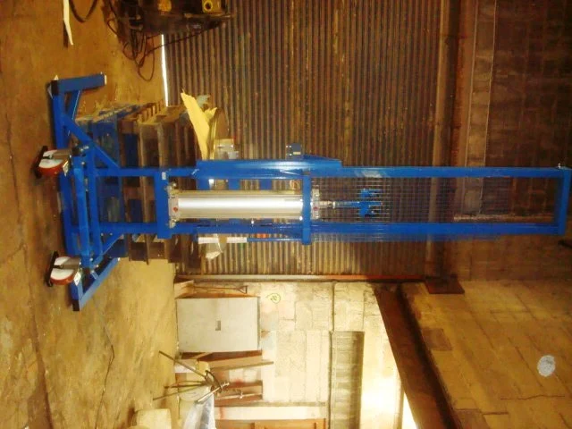 High Lift Mobile 500 Kg Pneumatic Crane