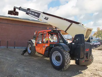 USED 2025 JLG 1255