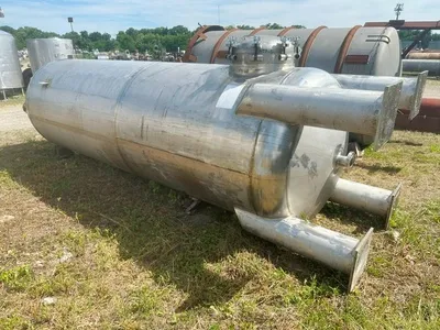 USED 2001 STEEL-PRO INC. 2,000 Gallon