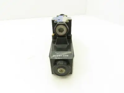Tokimec Vickers DG4V-3-2C-M-P7-H-7-50 Hydraulic Directional Solenoid Valve 24V