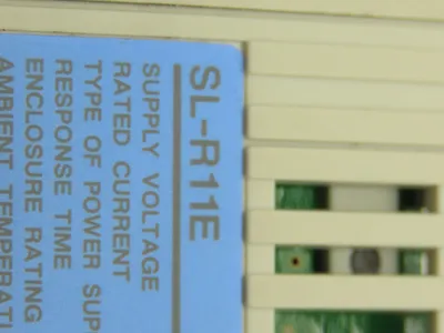 Keyence SL-R11E Safety Relay Control Unit 24VDC Din Rail Mount