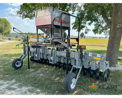 Used HINIKER _UNKNOWN_ Seeders Iowa US | Keast Enterprises #1360324