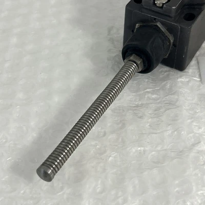NEW Schmersal MAF 330-11Y