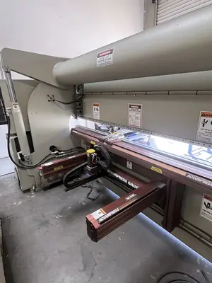 Used 2011 ACCURPRESS 713010 Press Brakes Illinois US | Machinery Marketing International #1321828