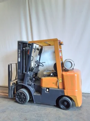 USED 1999 TCM FCG25F9T