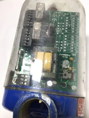 Magnetrol 822-1000-L00-41-5017-072 Level Switch Control 120VAC 10AMPS NEMA 4X