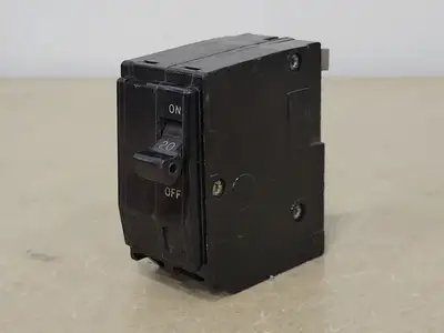 USED SQUARE D QO220