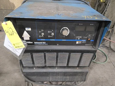 Miller Deltaweld 652 Welder w/ 70 Series Wire Feeder (LOCATION: Batavia, OH)