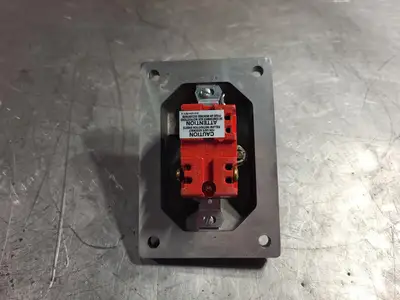 New | in-Stock CROUSE-HINDS DSD936 SA Switchgears British Columbia CA | Lenmark #242134