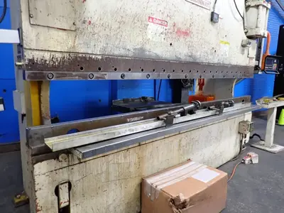USED CINCINNATI INCORPORATED 230 CBX10