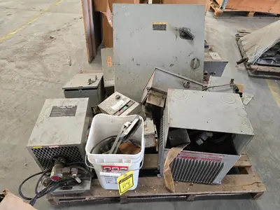 Used _UNKNOWN_ _UNKNOWN_ Circuit Breakers Indiana US | Myron Bowling Auctioneers Inc #1503987