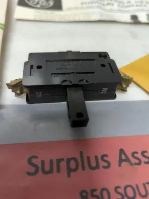 New | in-Stock GE CR105X300P Miscellaneous Equipment (Electrical & Power) | Surplus Asset Holdings #1196603