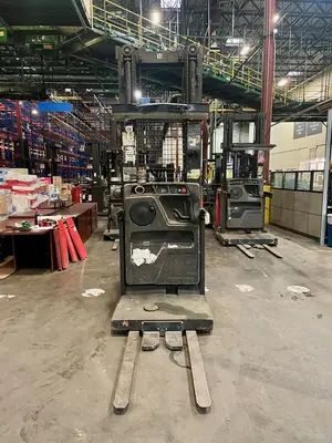 Used 2006 RAYMOND 550-OPC30TT Order Pickers Texas US | TB Forklifts #1274911