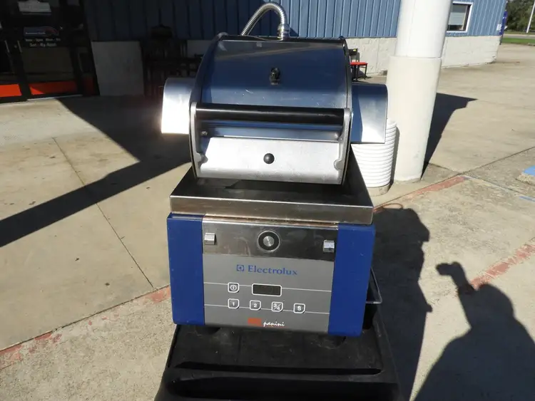 Used Electrolux Used Electrolux HSG HSPPAN Commercial High Speed Panini Press 208V Sandwich Machines Illinois US | Falcon Restaurant Supply #1376479