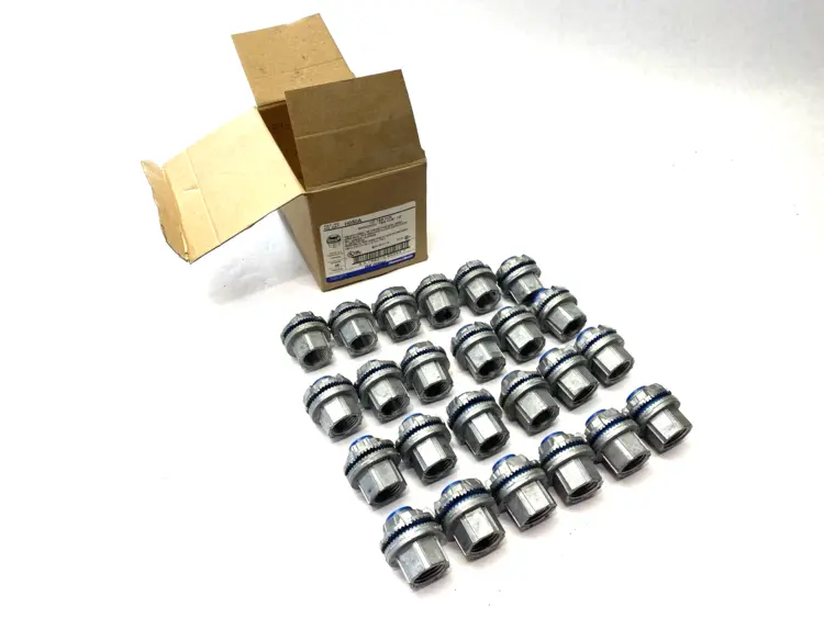 New | in-Stock Thomas & Betts Aluminum Hub Connector, Insulated Throat 1/2" BOX OF 24 Electrical Fittings Michigan US | Maverick Industrial Sales #1397647