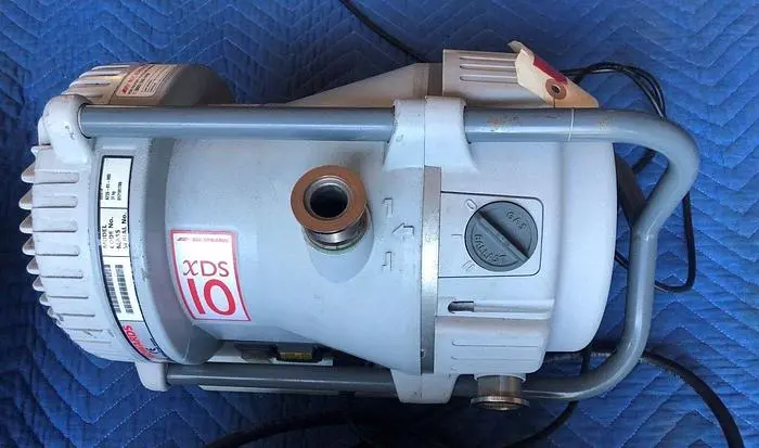 BOC EDWARDS XDS10 DRY SCROLL PUMP