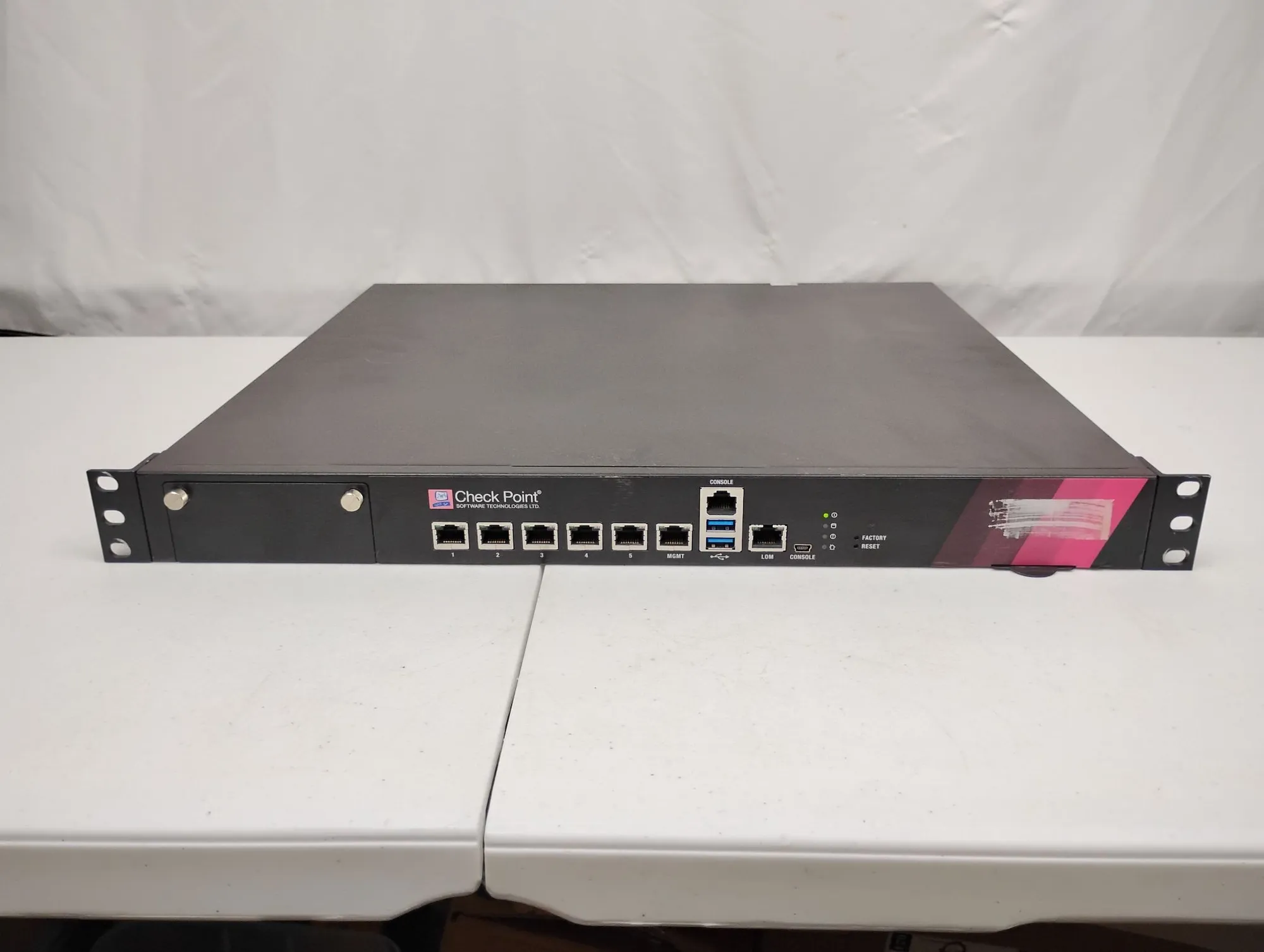 USED Check Point 5200 Pb-20