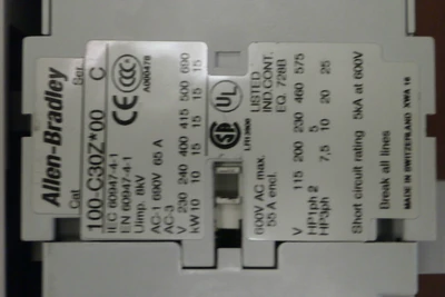 USED Allen-Bradley 140M-F8E-C32  + 100-C37