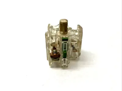 DE1-10 | Sprecher+Schuh  Contact Block 220V 6A - Used