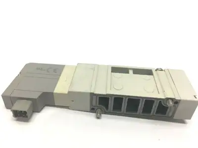 Used SMC SV2200-5FU Solenoid Valves Michigan US | Maverick Industrial Sales #1401345