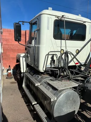 USED 2019 MACK PINNACLE 64T