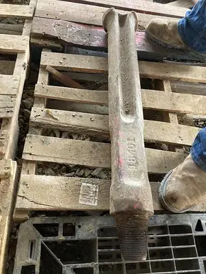 Used AFTERMARKET 5-7/8” TO 6” DIAMETER X 31” LENGTH CABLE TOOL DRILLING CHISEL BIT Other Cutting Tools Pennsylvania US | East West Machinery & Drilling #1417187