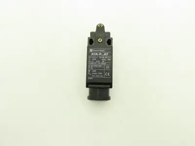 Telemecanique XCK P102H7 Limit Switch Roller Plunger 240vac 3A