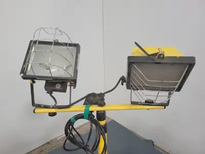 4G27/E159429 Tripod Work Light