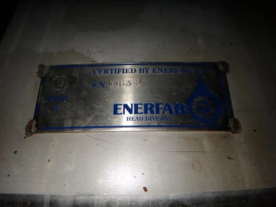 8,000 Gallon 304 Stainless Vertical Tanks