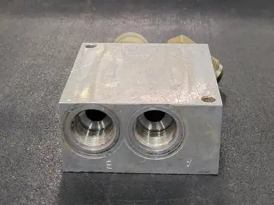 Pneumatic Valve Base No. DSHB3260, 1" NPT Port, Aluminum