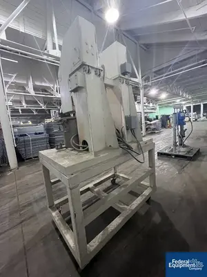 USED Reynolds 5 Gal Reynolds Industries Dual Shaft Vacuum Mixer, Model 5/2