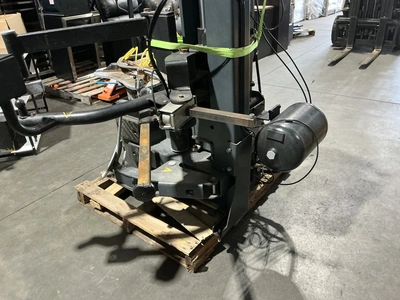 Used BOSCH TCE 4465 PREMIUM AUTOMATIC TELESCOPING TILT-BACK TIRE CHANGER Valve Grinders Michigan US | Miedema Asset Management Group #1437281