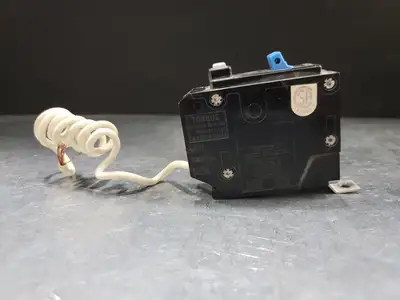 15 Amp, 1 Pole, 240 volts Circuit Breaker
